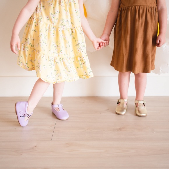 Riley T-Straps - Scalloped - Lavender - Picture 7 of 13